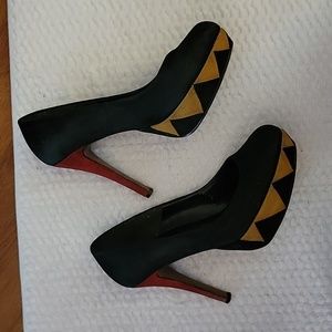 Ramiro Olivares black red gold suede platform heels geometric Mexico 5.5…EUC